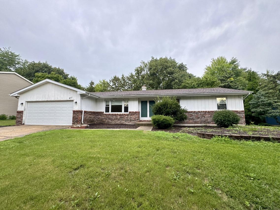 437 W Hillcrest Dr., Dekalb, IL 60115