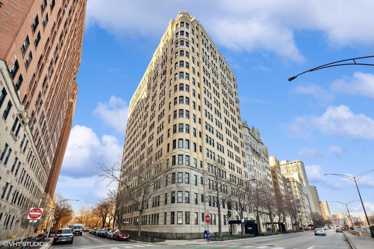 3300 N Lake Shore Dr. #4E, Chicago, IL 60657