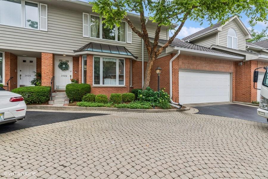 1622 Glenview Rd., Glenview, IL 60025
