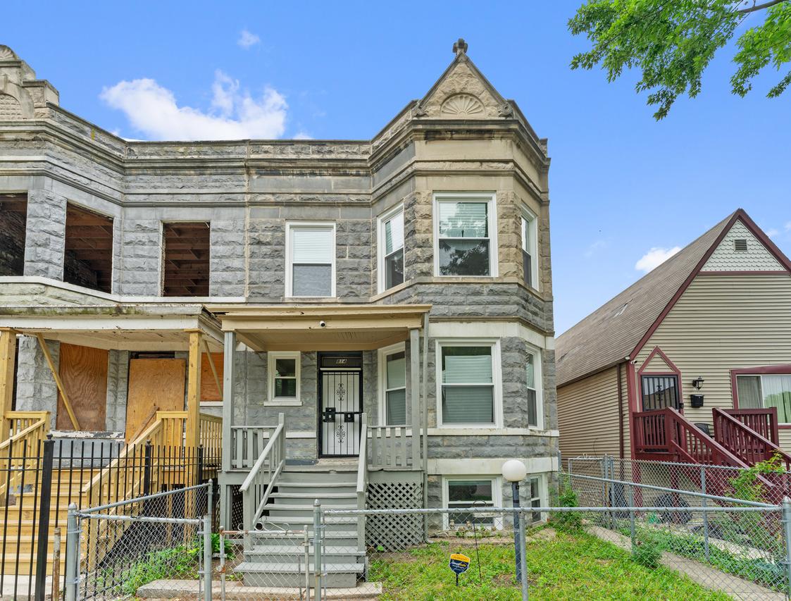 814 S Karlov Ave., Chicago, IL 60624