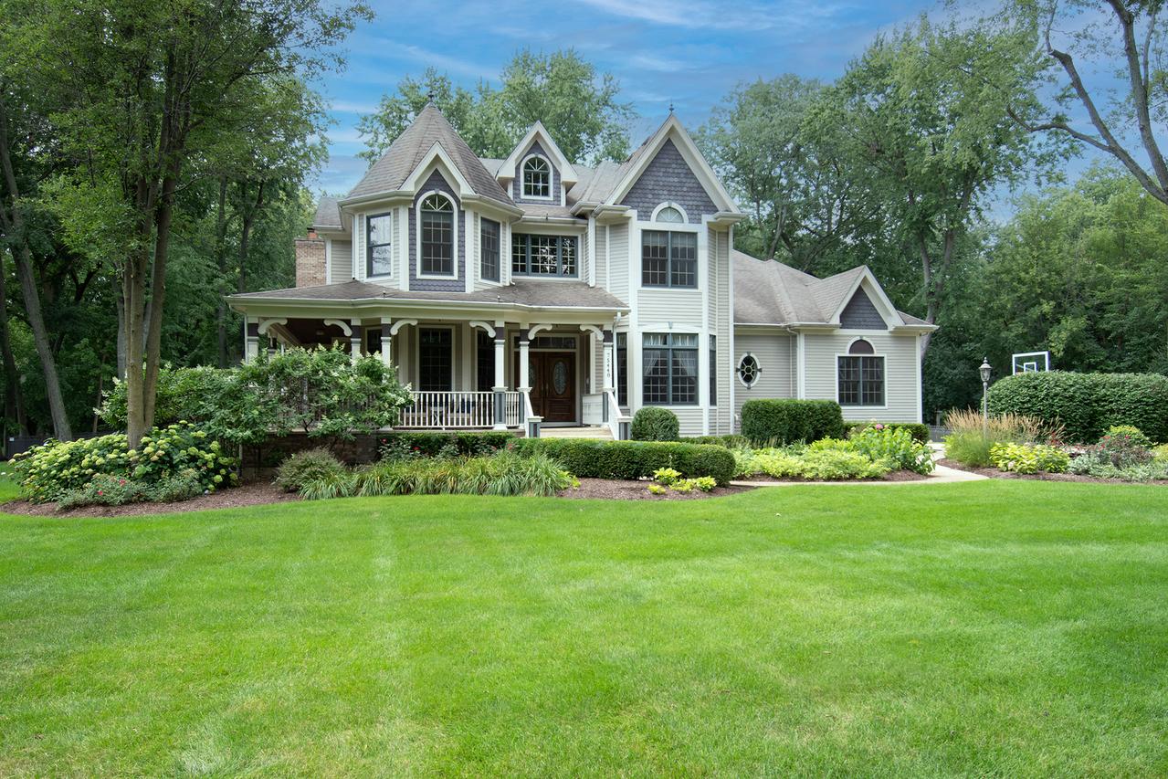 7S448 Arbor Dr., Naperville, IL 60540