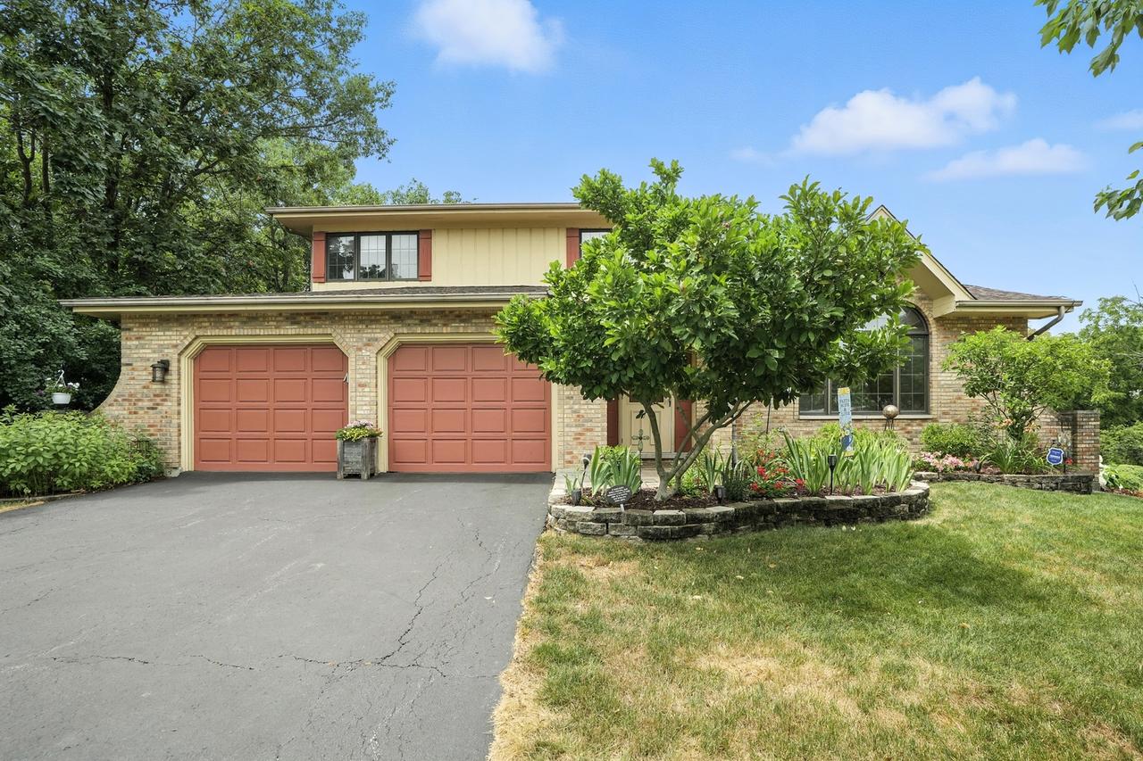 5 Geneva Ct., Crete, IL 60417