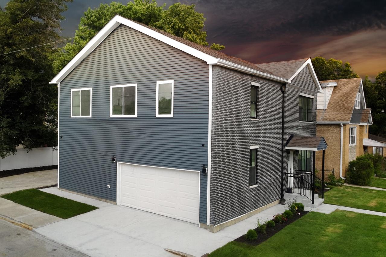 4448 Joliet Ave., Lyons, IL 60534