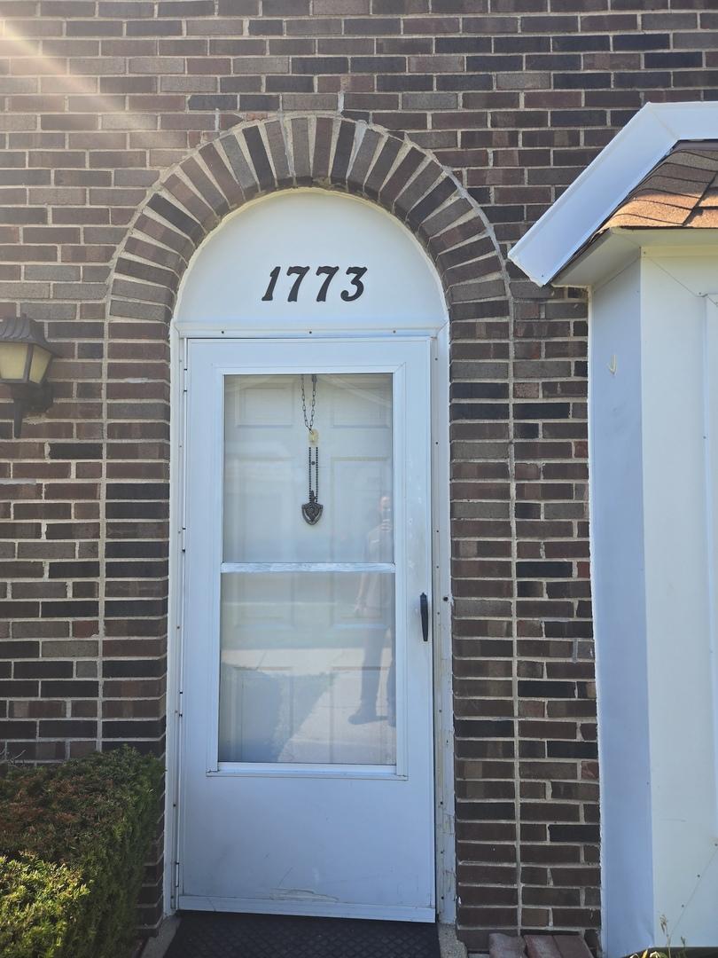 1773 Raleigh Ln., Hoffman Estates, IL 60169