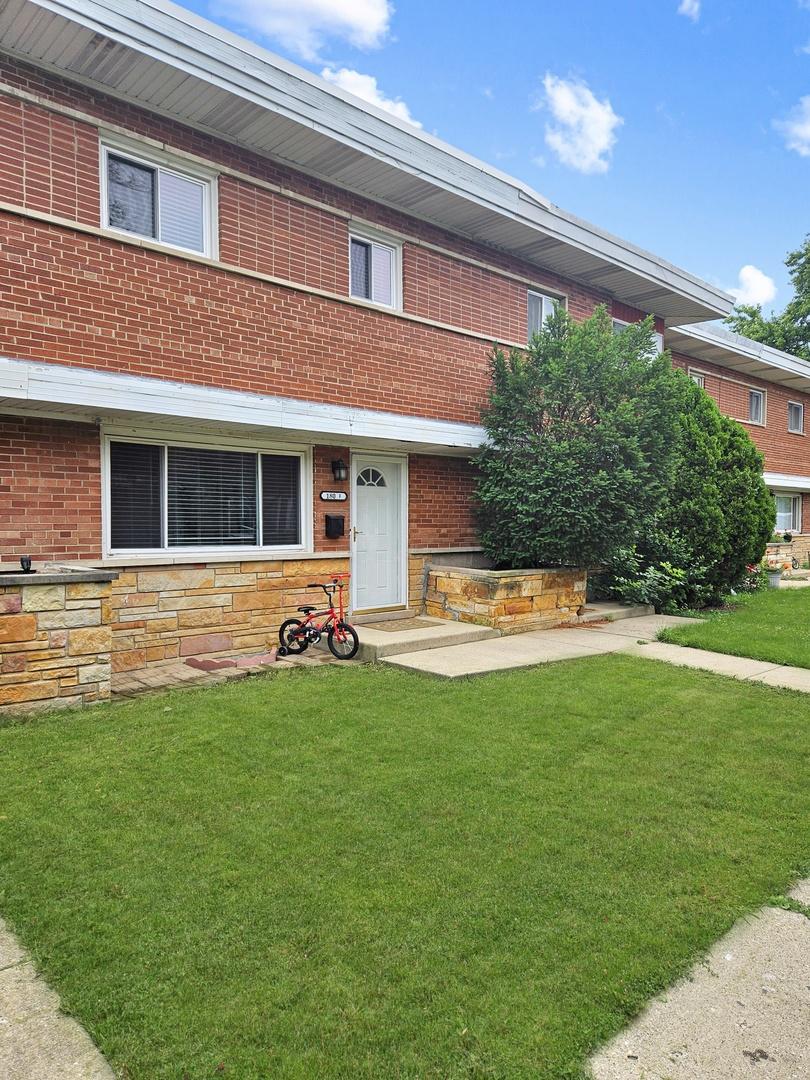 180 E Northwest Hwy. #F, Des Plaines, IL 60016
