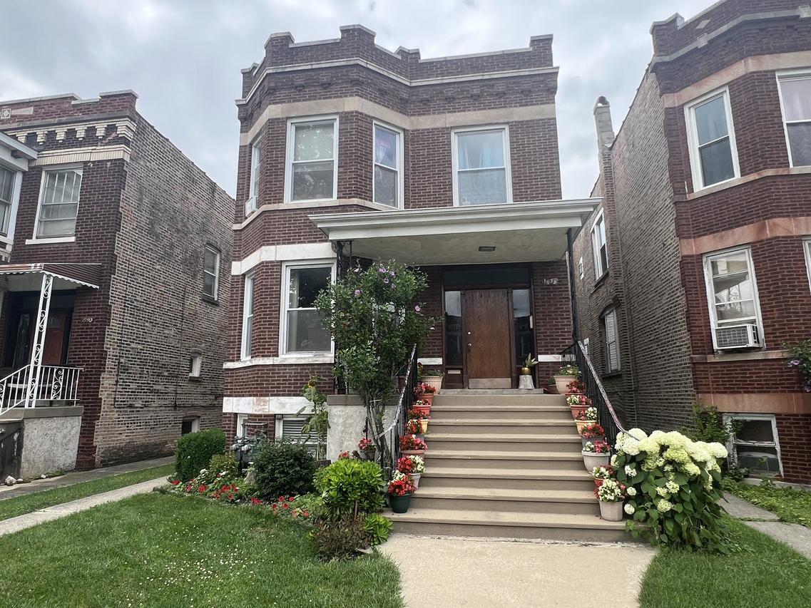 1938 Highland Ave., Berwyn, IL 60402