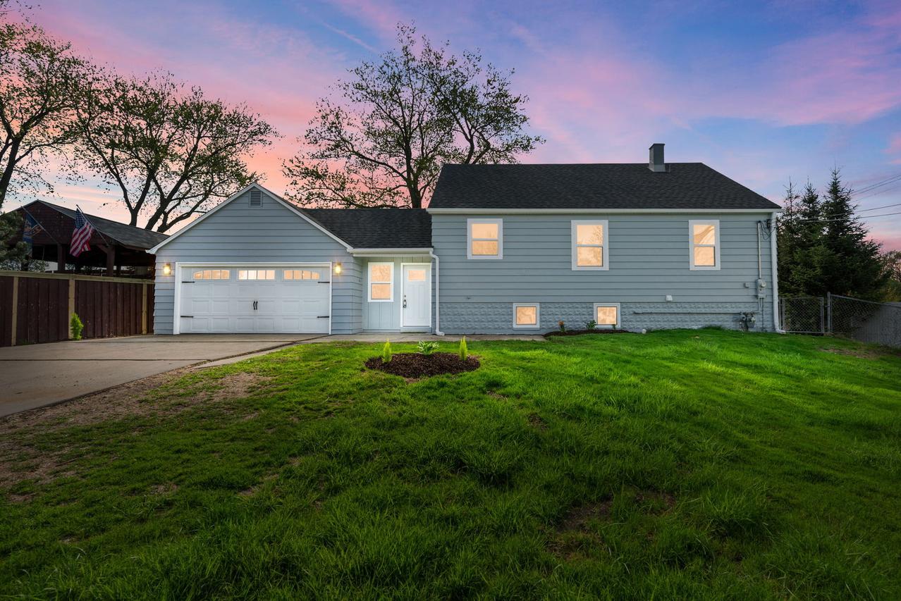 9048 Oneill Dr., Burr Ridge, IL 60527
