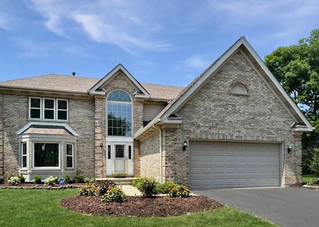 970 E Amberwood Cir., Naperville, IL 60563