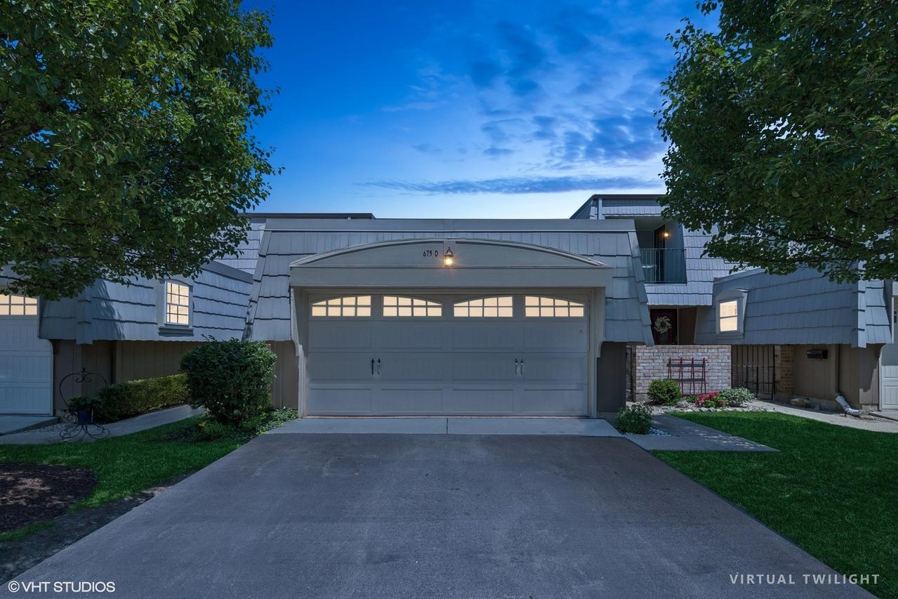 675 Versailles Cir. #D, Elk Grove Village, IL 60007