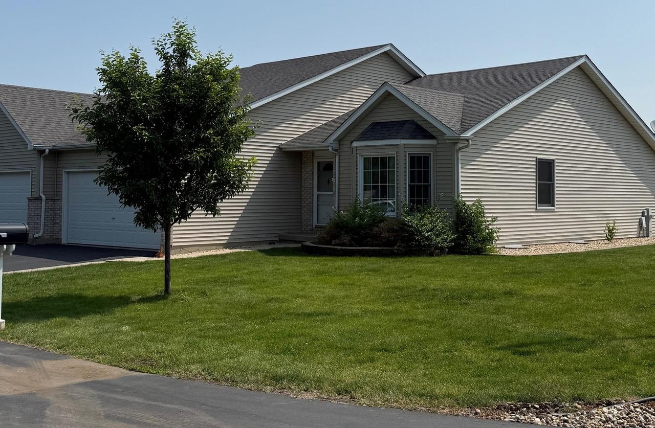 1133 Golf Ct., Dekalb, IL 60115