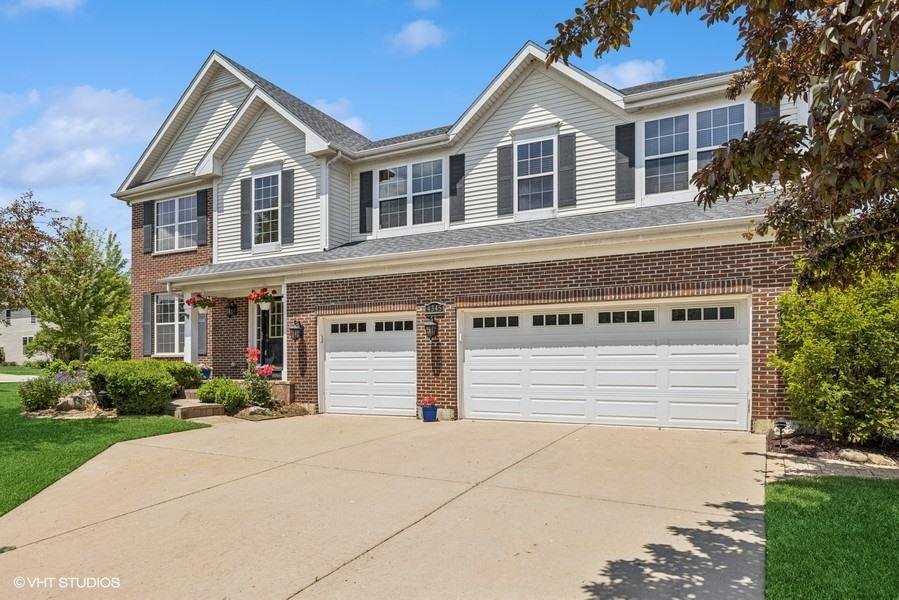 4345 Gladstone Dr., Lake In The Hills, IL 60156