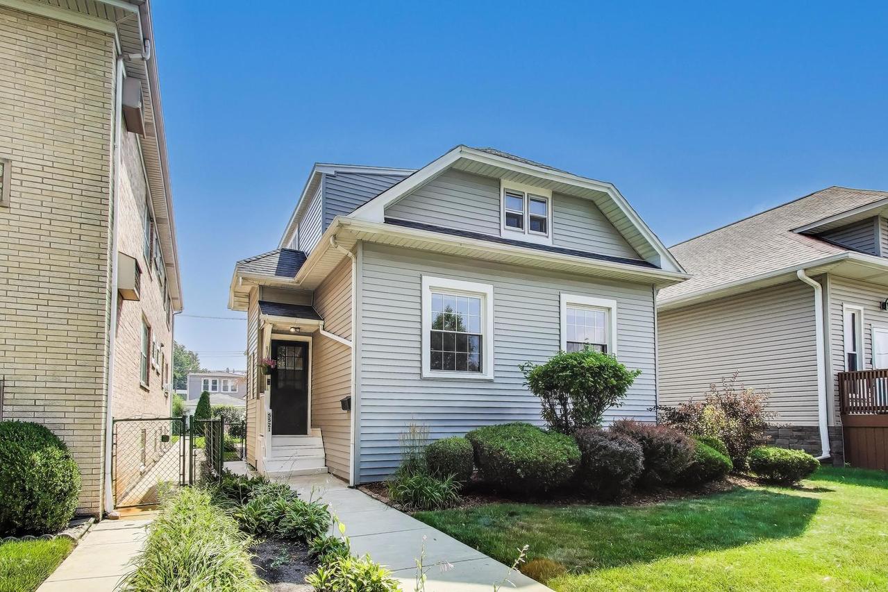 5521 N Mason Ave., Chicago, IL 60630