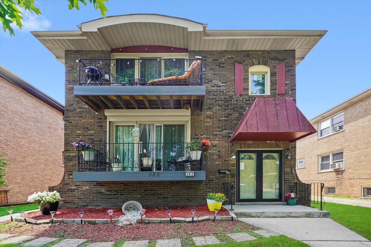 382 Prairie Ave., Calumet City, IL 60409