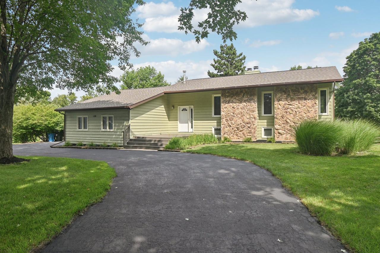 38W608 Sunvale Dr., Elgin, IL 60124