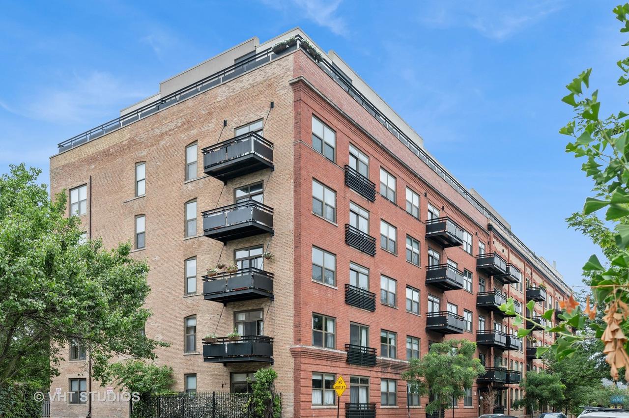 1735 W Diversey Pkwy. #208, Chicago, IL 60614
