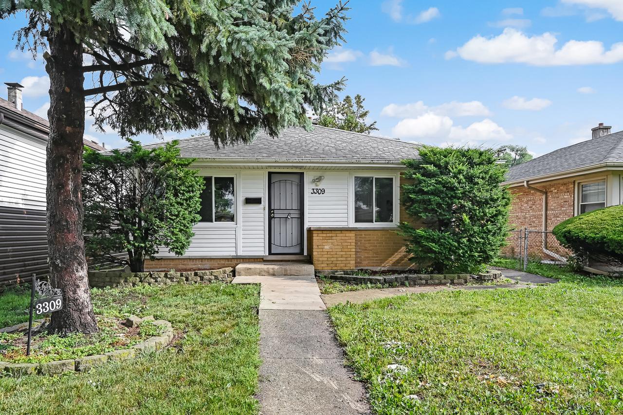 3309 Wilcox Ave., Bellwood, IL 60104