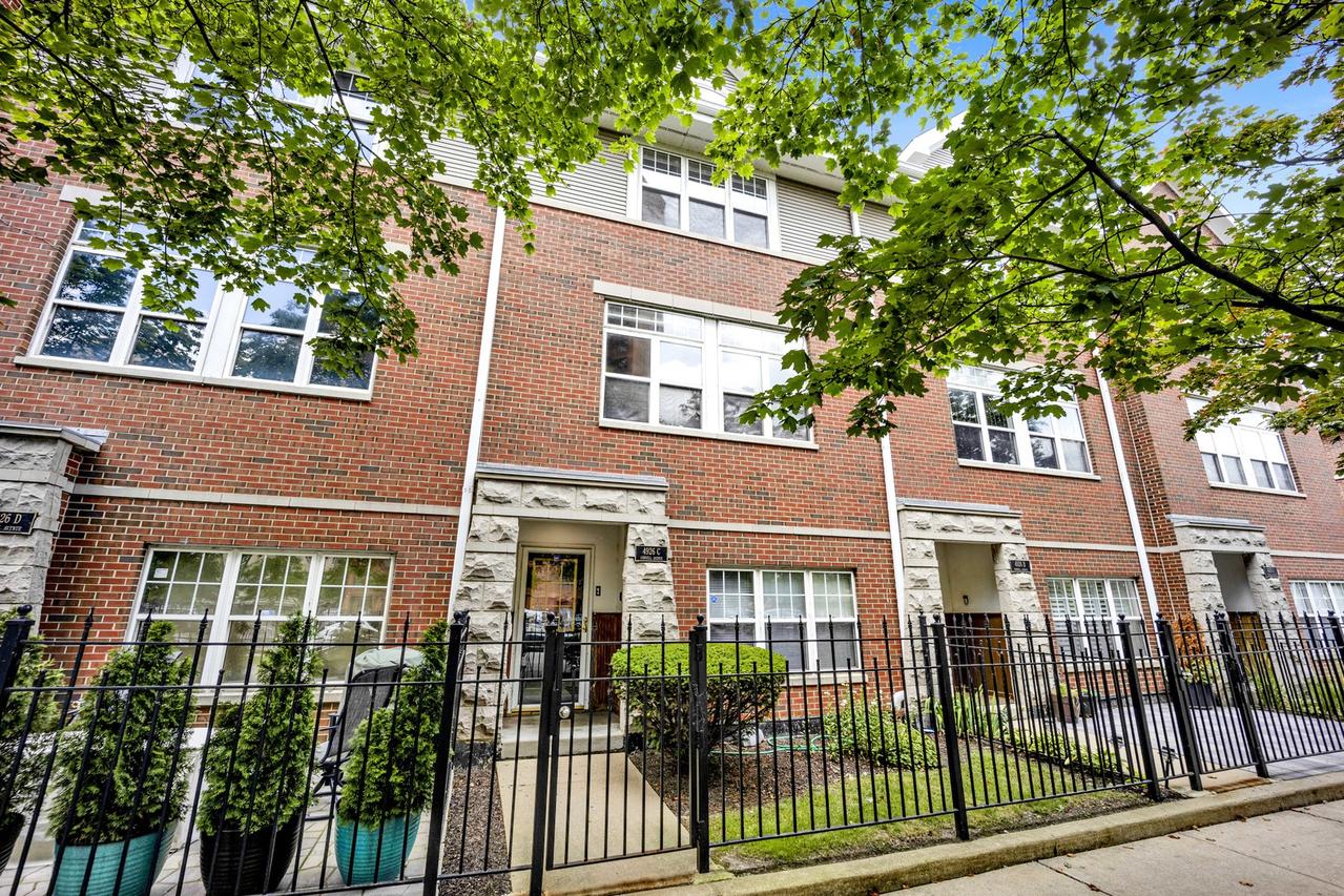 4926 S Cornell Ave. #C, Chicago, IL 60615