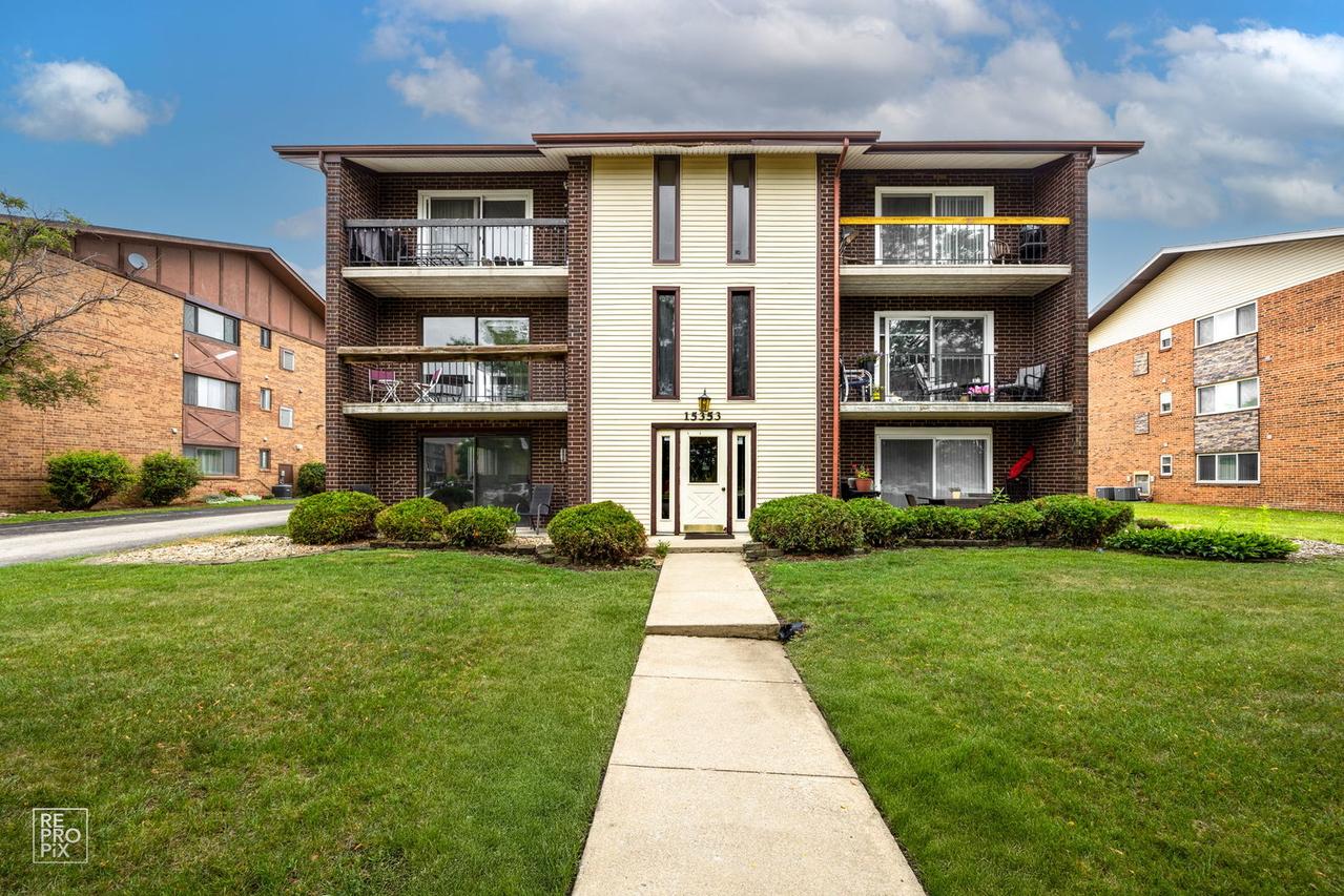 15353 Treetop Dr. #2A, Orland Park, IL 60462