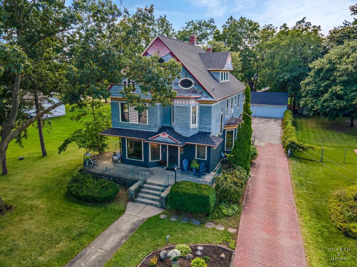 84 N Walkup Ave., Crystal Lake, IL 60014