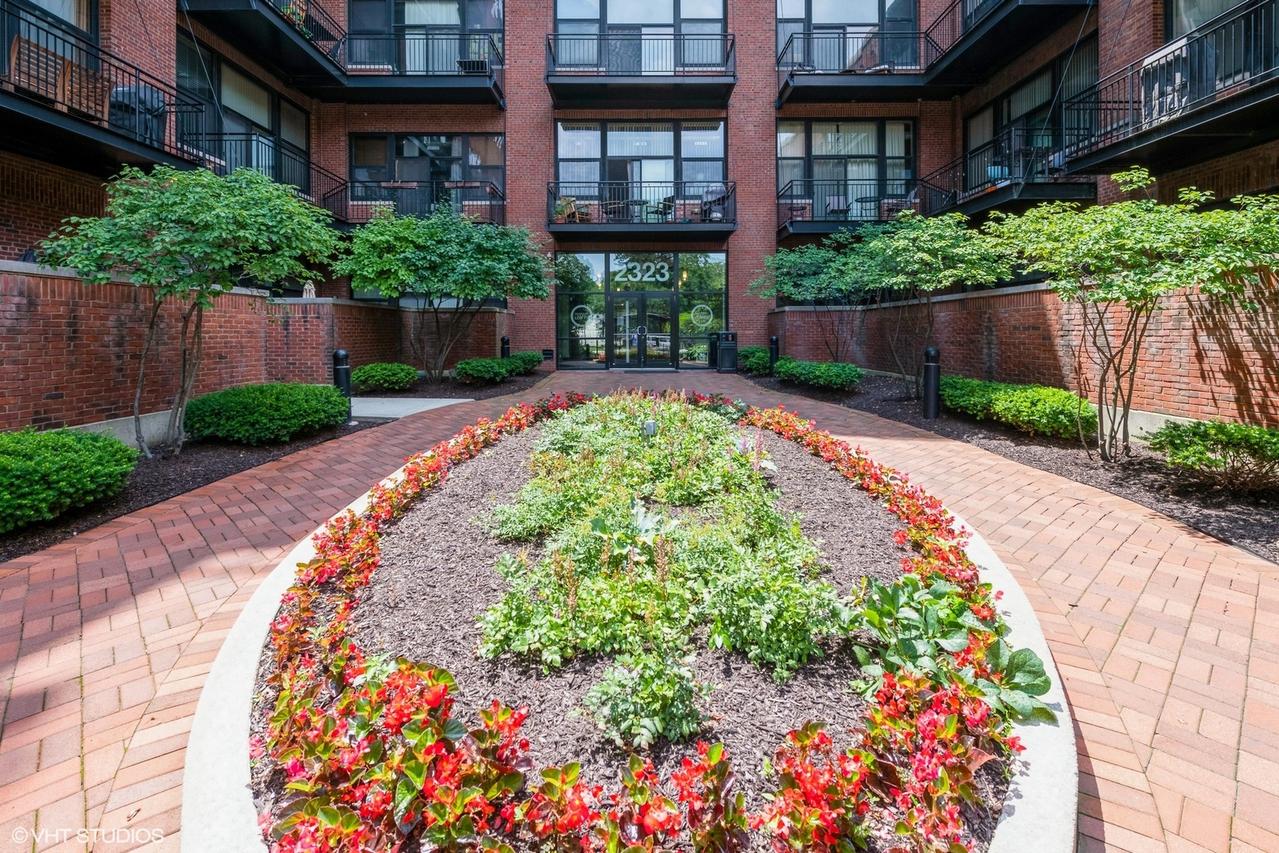 2323 W Pershing Rd. #611, Chicago, IL 60609