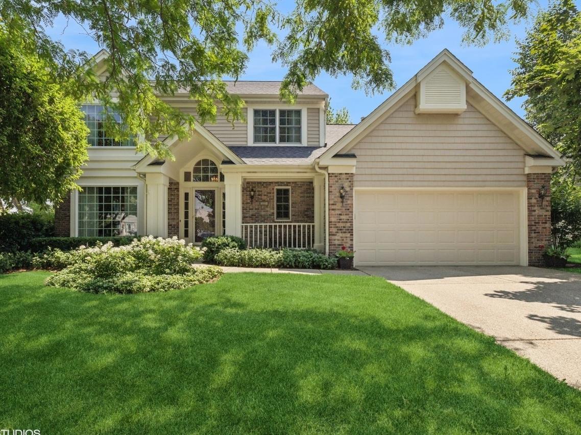 1274 Meadowlark Ln., Grayslake, IL 60030