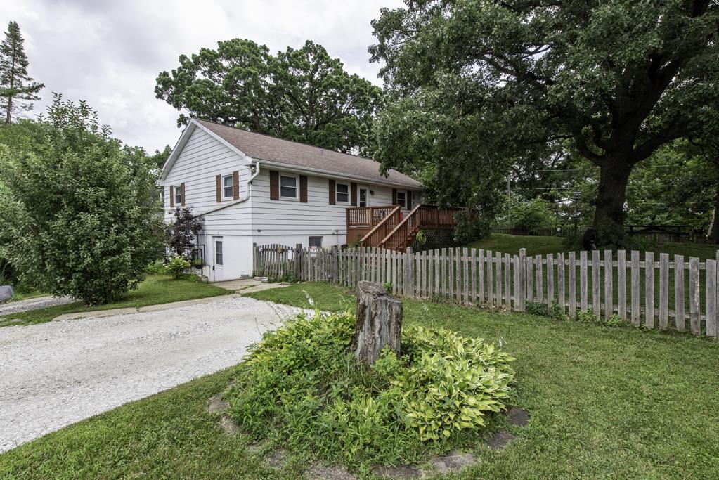 38 S Maple Ave., Fox Lake, IL 60020