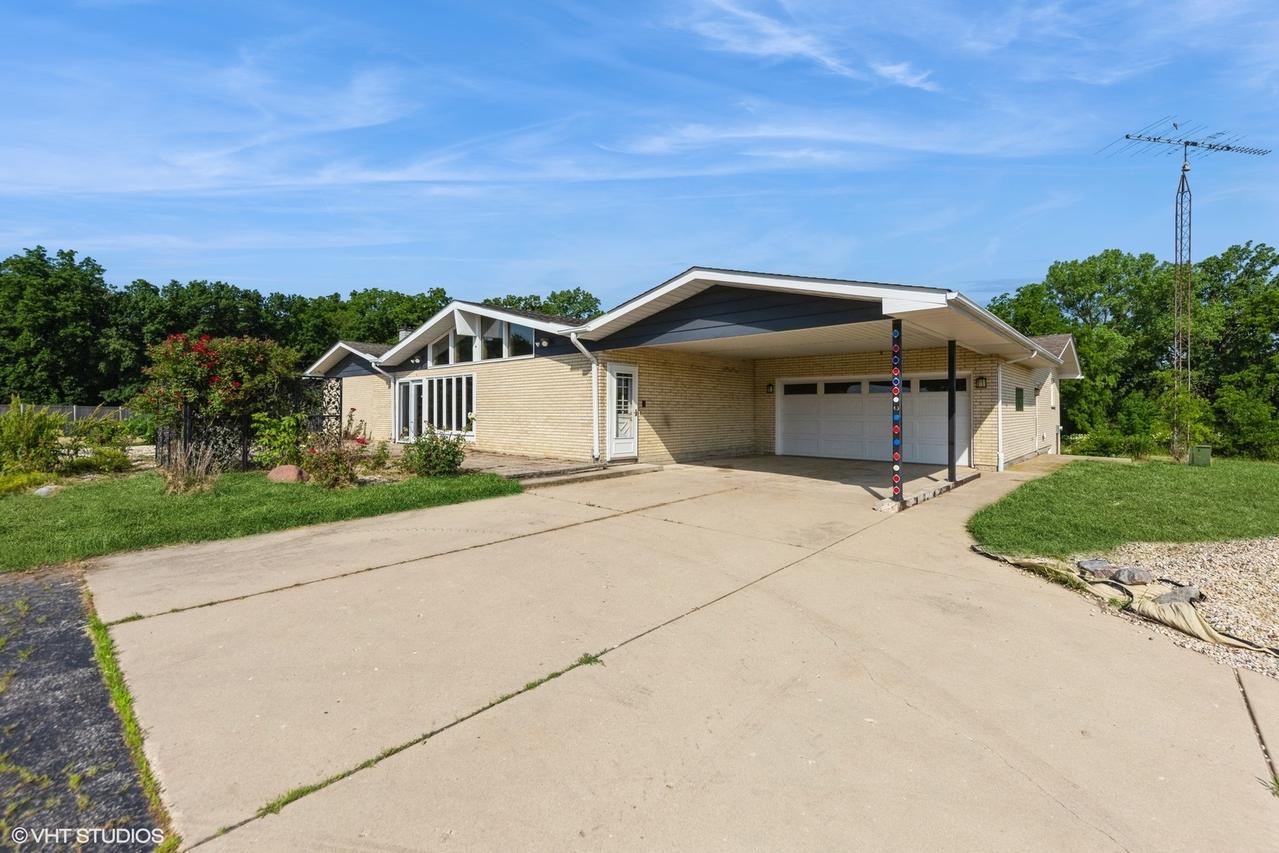 14810 W Hickory Rd., Zion, IL 60099
