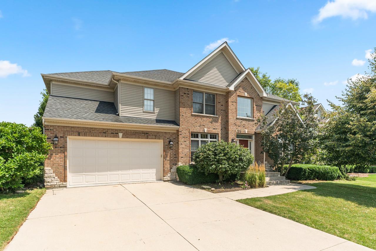 1858 Parkside Dr., Sycamore, IL 60178