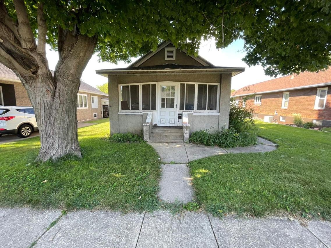 116 W 1st St., Spring Valley, IL 61362