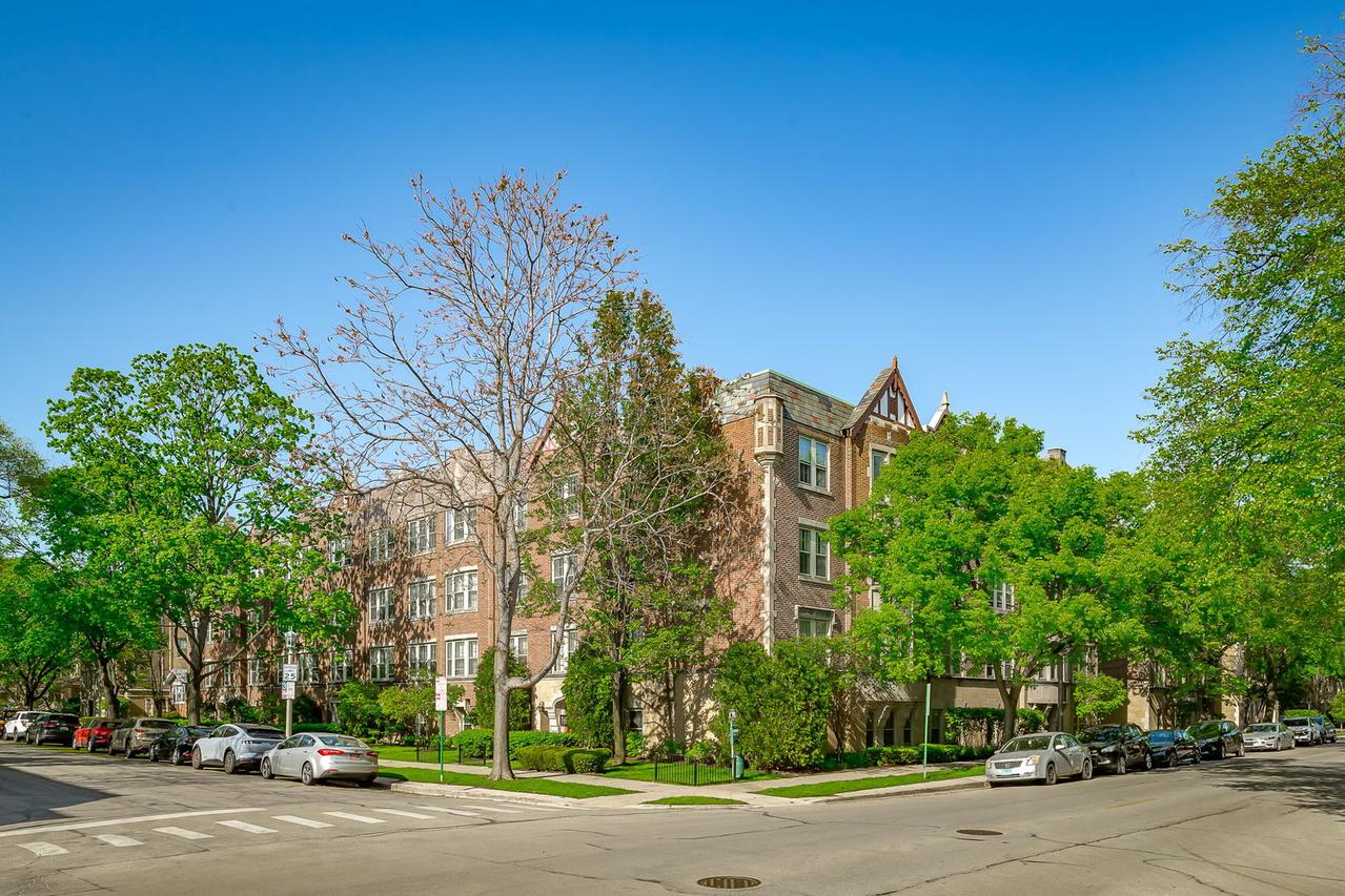 344 S Maple Ave. #1A, Oak Park, IL 60302