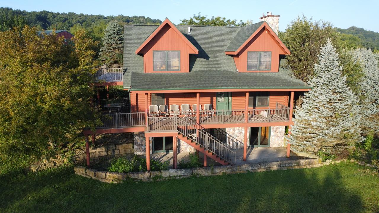 3183 W Mitchell Rd., Hanover, IL 61041