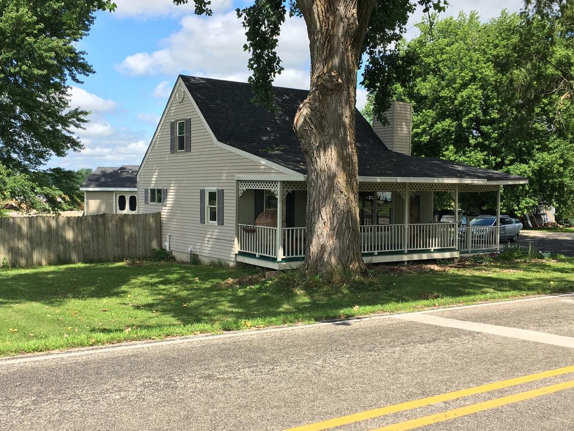 125 N 2nd St., Malta, IL 60150