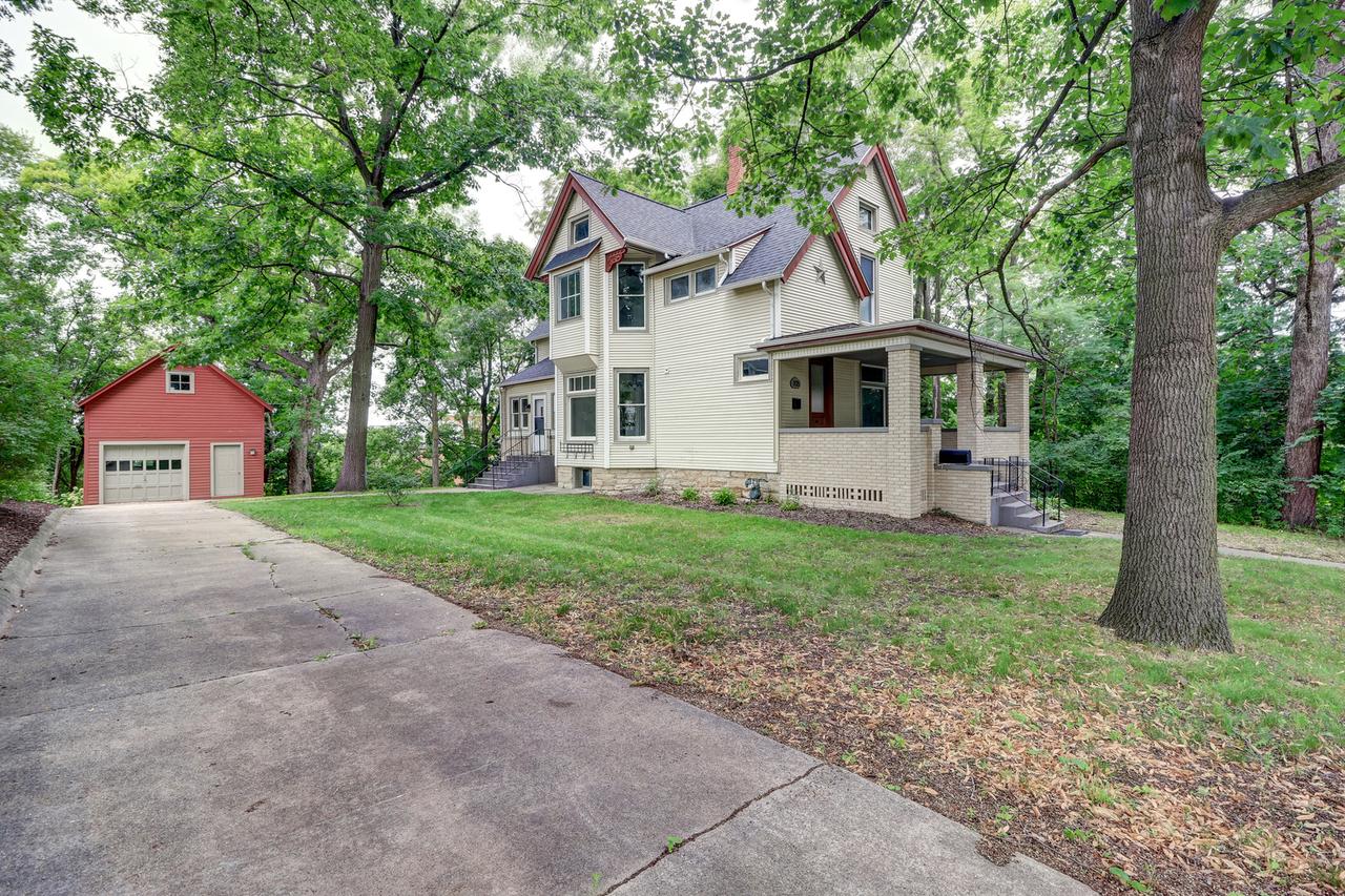 105 S Dement Ave., Dixon, IL 61021