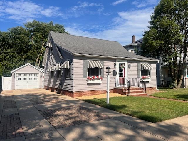 517 N Mulberry St., Clinton, IL 61727