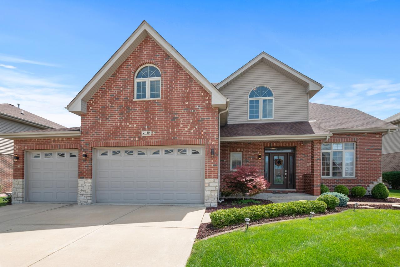 21139 Vivienne Dr., Matteson, IL 60443