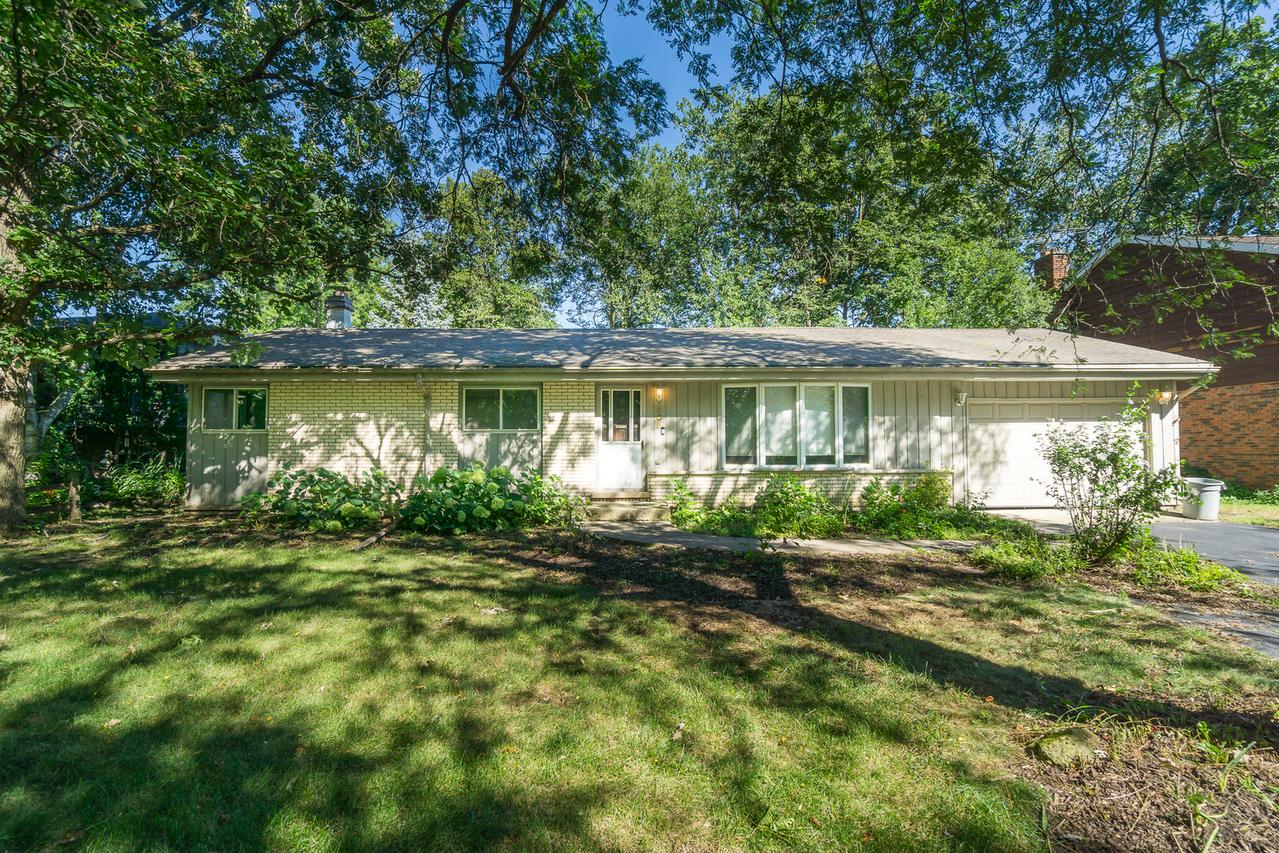 305 Montclare Ln., Wood Dale, IL 60191