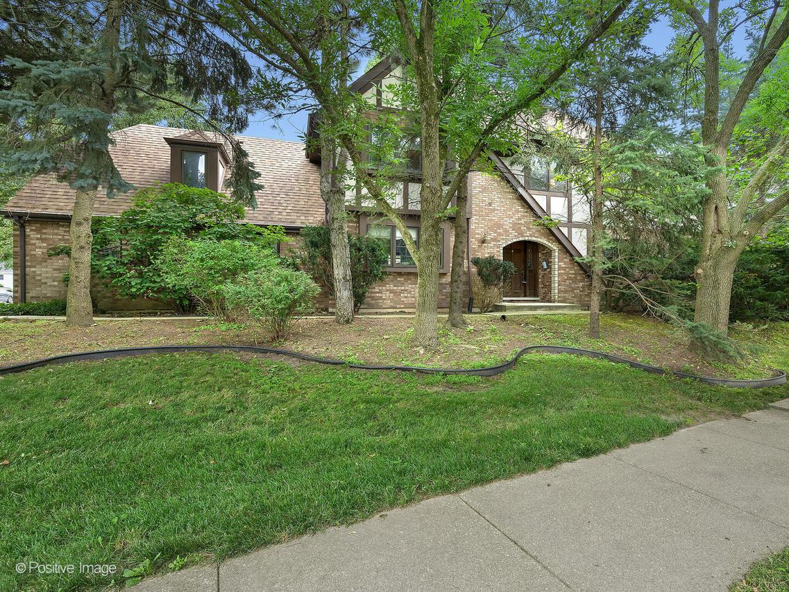 3824 Grove Ave., Western Springs, IL 60558