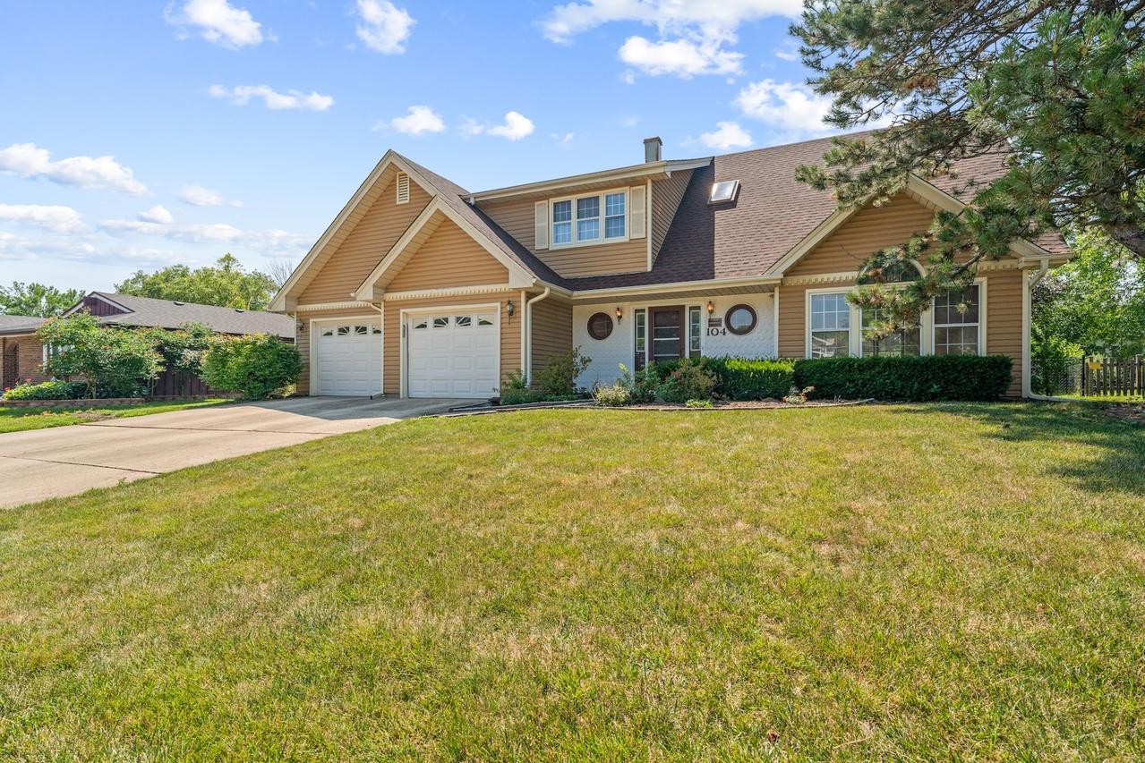 104 S Knollwood Dr., Schaumburg, IL 60193