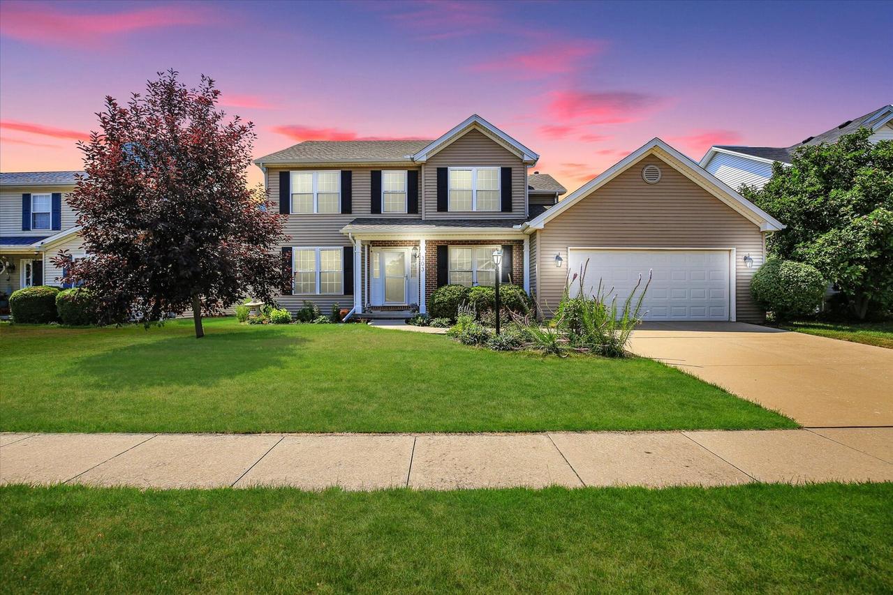 303 Dropseed Dr., Savoy, IL 61874