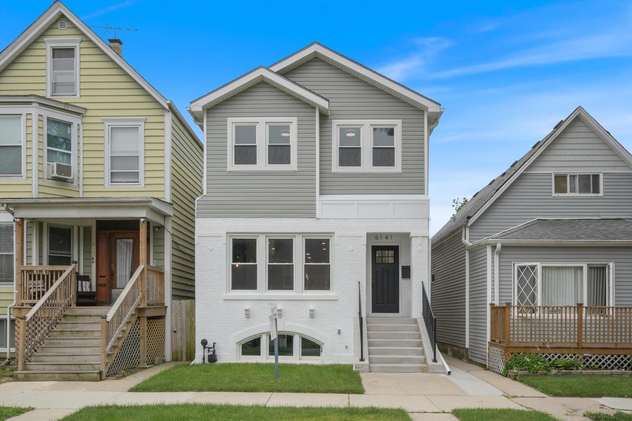 5141 W Dakin St., Chicago, IL 60641