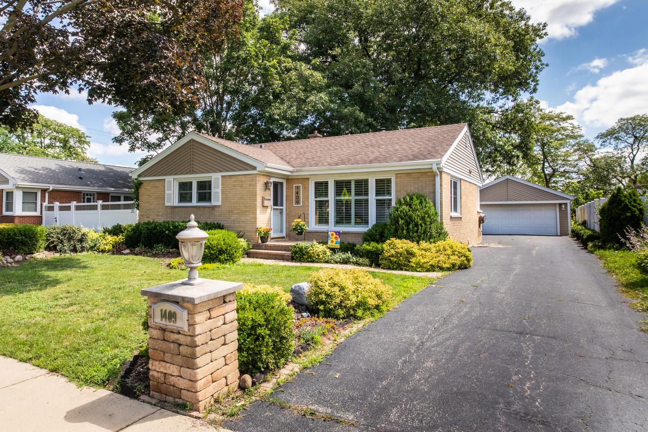 1409 S 5th Ave., Des Plaines, IL 60018