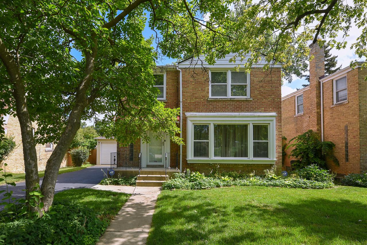 1116 W Northwest Hwy., Arlington Heights, IL 60004