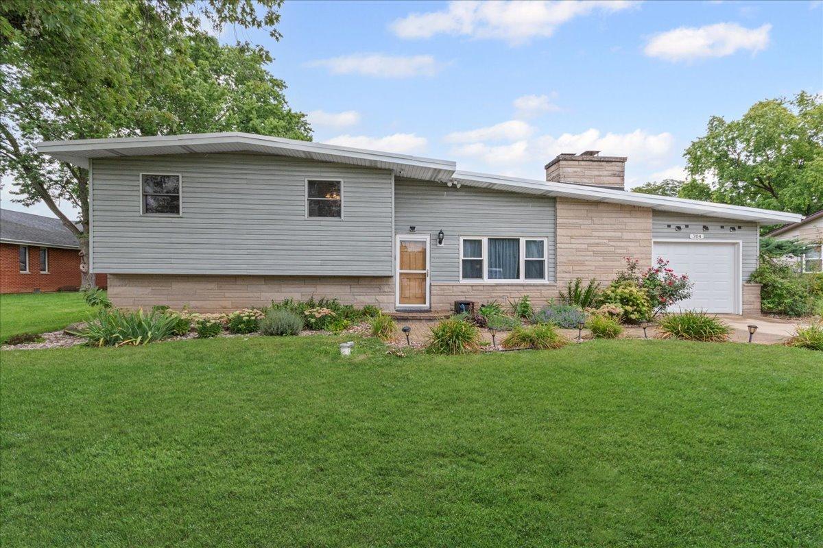 704 Helene St., Shorewood, IL 60404