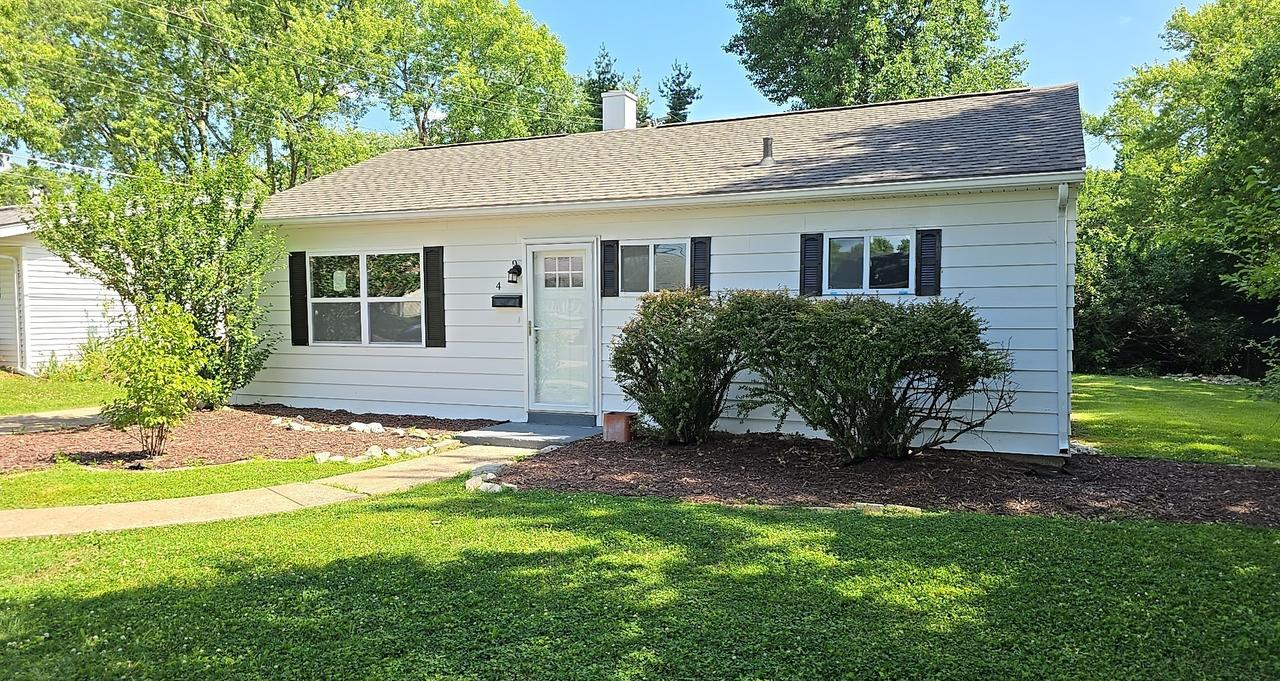 4 Dale Allen Dr., Belleville, IL 62226