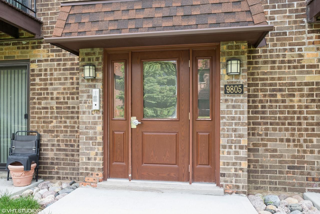 9805 Bianco Ter. #F, Des Plaines, IL 60016