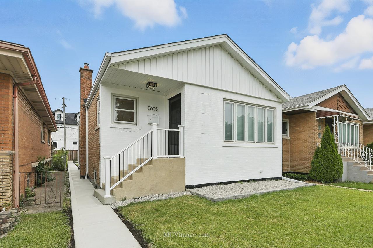 5605 S Massasoit Ave., Chicago, IL 60638