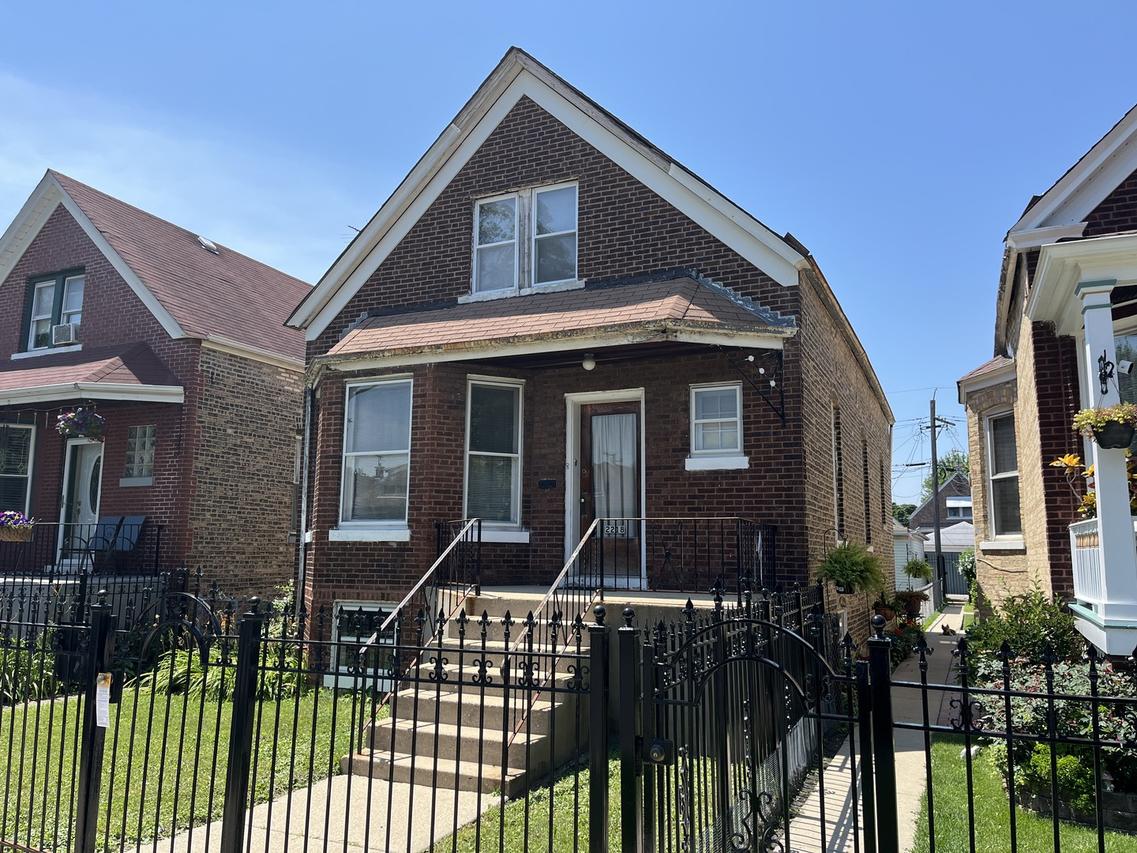 2218 N Karlov Ave., Chicago, IL 60639