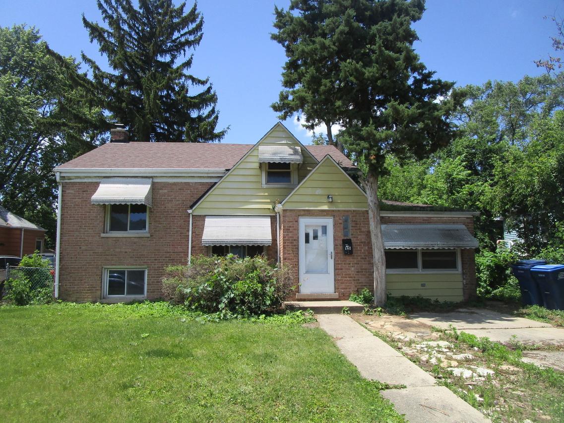 126 N 3rd Ave., Villa Park, IL 60181