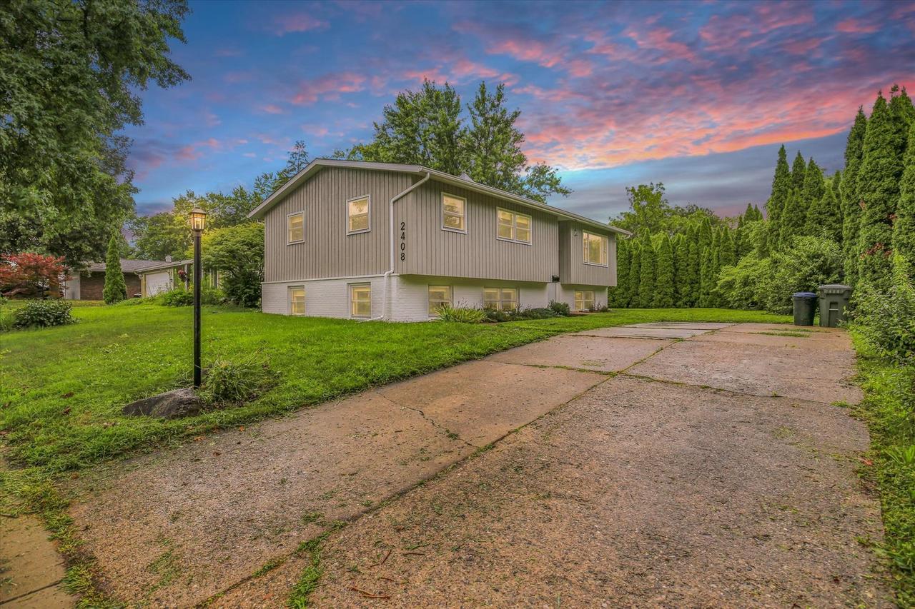 2408 Pond St., Urbana, IL 61801