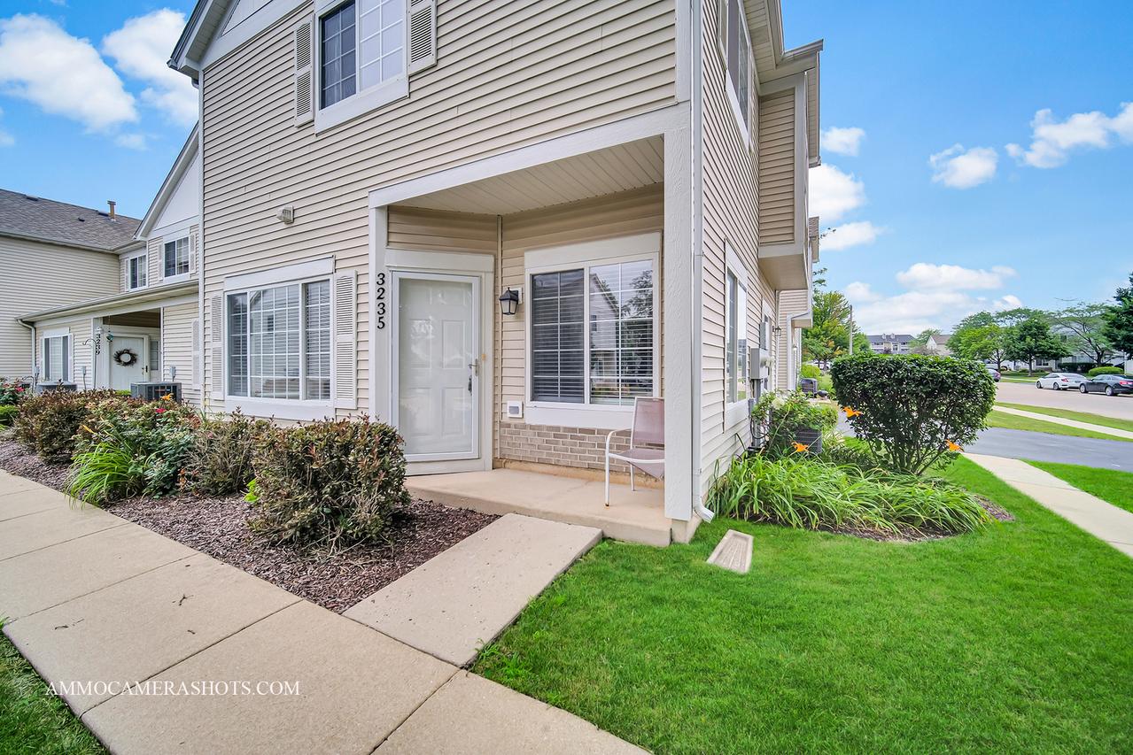3235 Heather Glen Dr., Aurora, IL 60504